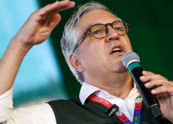 padilha-diz-ser-“ato-covarde”-cancelamento-de-vistos-da-filha-e-esposa