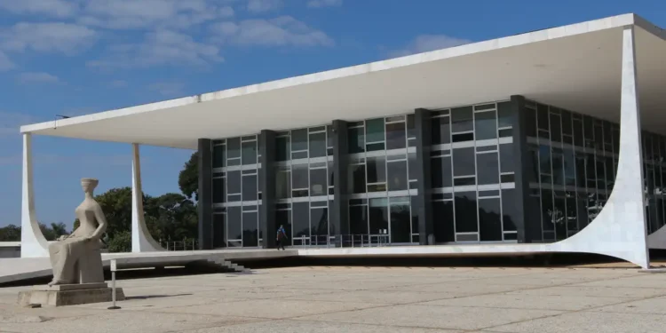 stf-confirma-lei-que-garante-devolucao-de-valores-pagos-a-mais-na-conta-de-luz