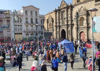 bolivia-vai-as-urnas-com-direita-favorita-e-23%-dos-votos-indefinidos