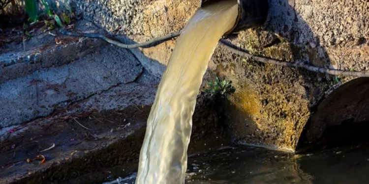 perdas-de-agua-crescem-e-superam-media-nacional-nas-100-maiores-cidades,-aponta-ranking-do-saneamento-2025