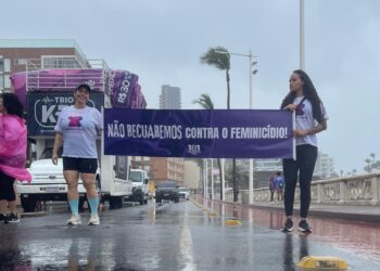 disque-denuncia-da-ssp-reforca-combate-a-violencia-contra-a-mulher-durante-caminhada-contra-o-feminicidio