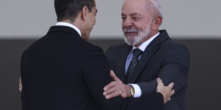 relacoes-com-paises-sul-americanos-sao-prioridades,-diz-lula-a-noboa