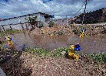 prefeitura-intensifica-acoes-de-manutencao-em-diversos-bairros-de-lauro-de-freitas