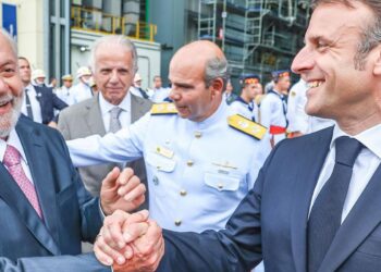 lula-e-macron-se-comprometem-a-mais-dialogo-para-acordo-mercosul-ue