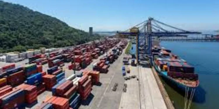 portos-congestionados-exigem-novos-terminais,-defende-cni