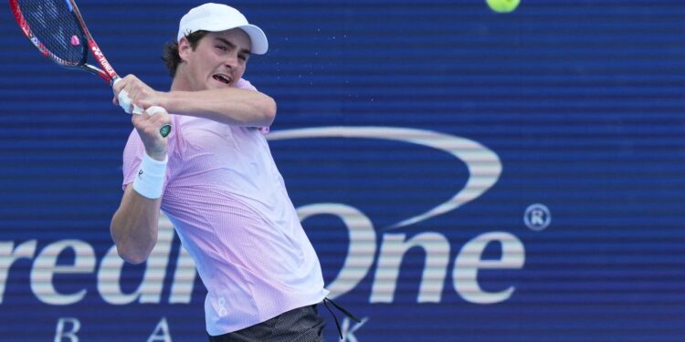 joao-fonseca-vence-estreia-contra-servio-e-vai-a-2a-rodada-do-us-open