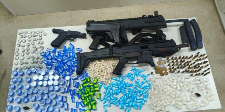 pm-apreende-armas-e-drogas-apos-confronto-no-jardim-santo-inacio
