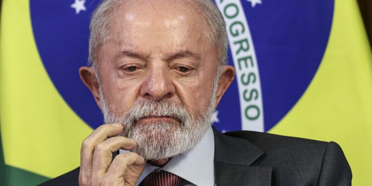 lula-critica-atuacao-de-eduardo-bolsonaro-nos-eua-e-defende-cassacao