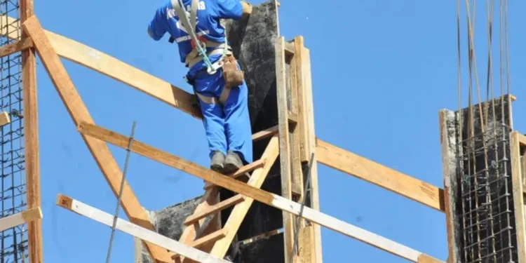 credito-caro-reduz-intencao-de-investimento-da-construcao-ao-menor-nivel-desde-2023