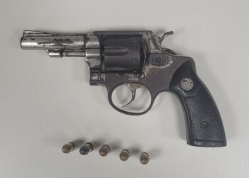 pm-recupera-veiculo-roubado-e-apreende-arma-de-fogo-em-camacari