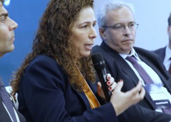 ministra-defende-regras-objetivas-na-avaliacao-de-servidor-em-reforma