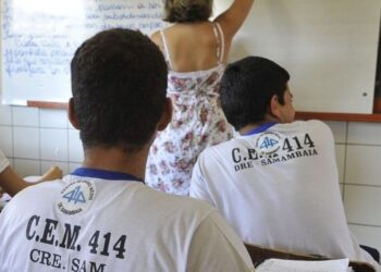 estudantes-do-ensino-integral-tem-notas-maiores-no-enem,-diz-estudo