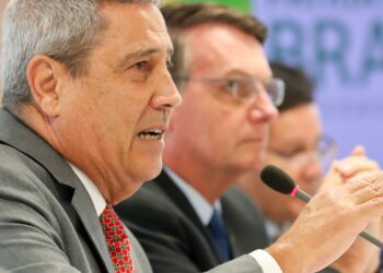 moraes-pede-parecer-da-pgr-sobre-pedido-para-soltar-braga-netto