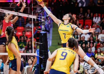 brasil-vence-e-pega-franca-nas-quartas-do-mundial-de-volei-feminino