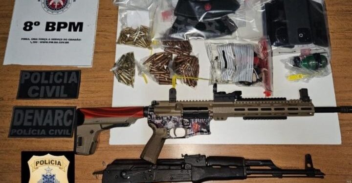 dois-fuzis,-municoes-e-drogas-sao-apreendidos-em-acao-integrada-das-policias-militar-e-civil-em-porto-seguro