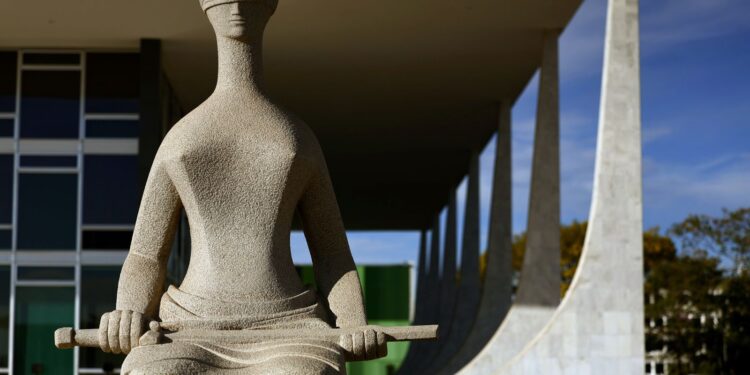 advogado-diz-que-fara-“defesa-verdadeira”-e-que-bolsonaro-nao-esta-bem