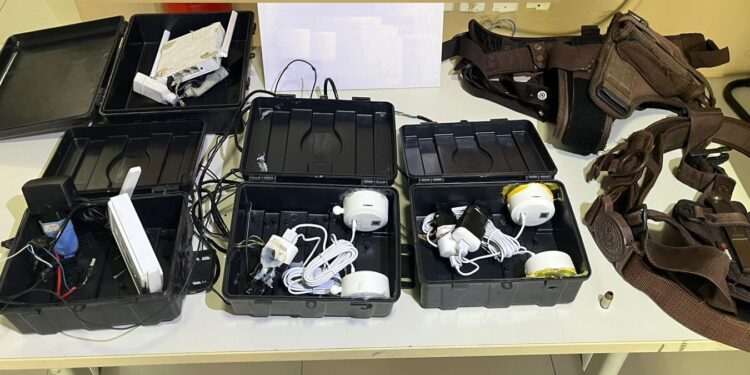 2a-cipm-apreende-cameras-clandestinas-e-dois-coldres-no-tororo