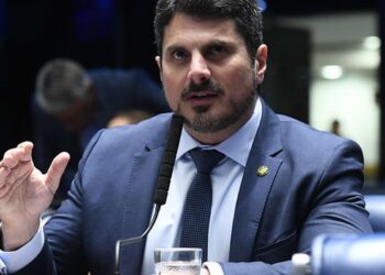 senado-oficializa-afastamento-de-marcos-do-val-por-115-dias