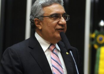 laurez-moreira-assume-governo-do-tocantins-e-exonera-secretarios