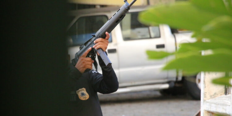 policia-prende-homem-suspeito-de-ser-gerente-do-trafico-de-drogas-em-cruz-das-almas