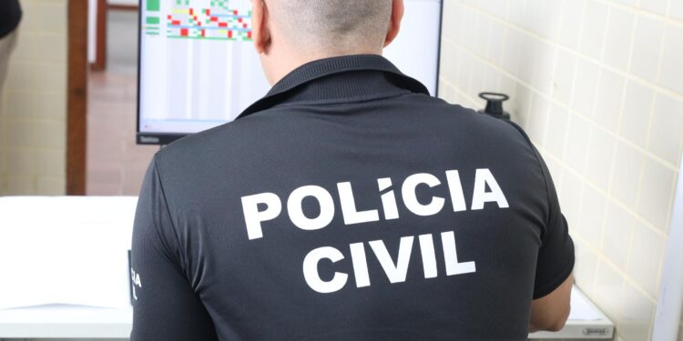 mulher-e-presa-por-fraude-de-r$-8-mil-com-cartao-de-credito-em-eunapolis