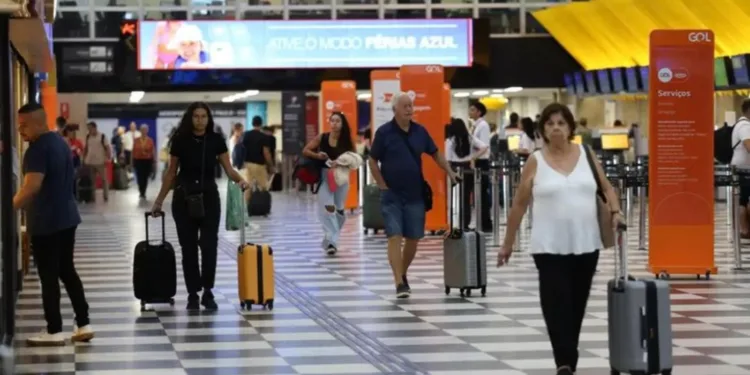 malha-aerea-encolhe-15%-em-dois-anos,-mesmo-com-recorde-de-passageiros