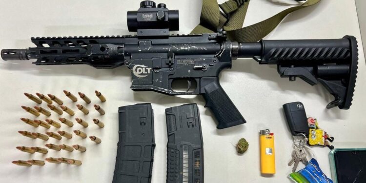 pm-apreende-fuzil,-carregadores,-municoes-e-droga-em-cajazeiras