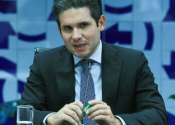 camara-pauta-mp-da-tarifa-de-energia-gratuita-para-18-milhoes