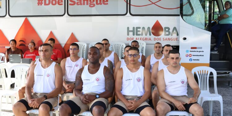 alunos-a-soldado-da-pmba-participam-de-campanha-de-doacao-de-sangue