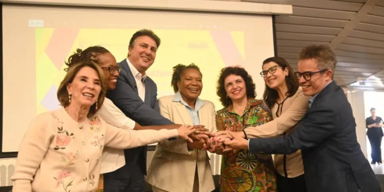 minc-e-mec-assinam-portaria-que-regulamenta-acao-arte-e-cultura-nas-escolas-de-tempo-integral