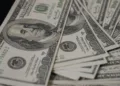 dolar:-moeda-termina-o-dia-em-baixa