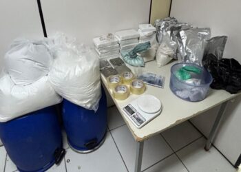 mais-de-100kg-de-drogas-sao-apreendidos-pela-pm-em-feira-de-santana