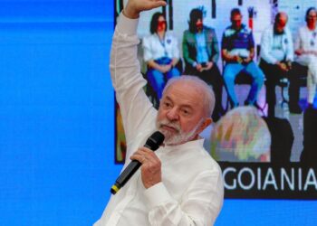 lula-lembra-covid-e-diz-que-saude-nao-tem-esquerda-ou-direita