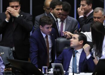 pec-da-blindagem-se-estendera-a-deputados-estaduais-e-distritais