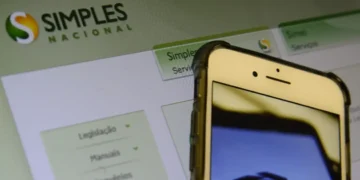 simples-nacional:-empresarios-pedem-atualizacao-urgente-do-teto-do-mei-para-r$-144,9-mil