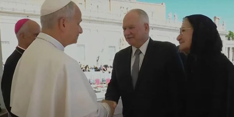 antes-de-assumir-presidencia-do-stf,-fachin-visita-papa-leao-xiv