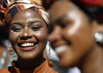 especialistas-defendem-atencao-especifica-para-saude-da-pele-negra