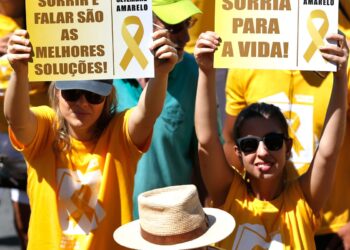 pediatras-alertam-para-aumento-de-autoagressao-entre-adolescentes