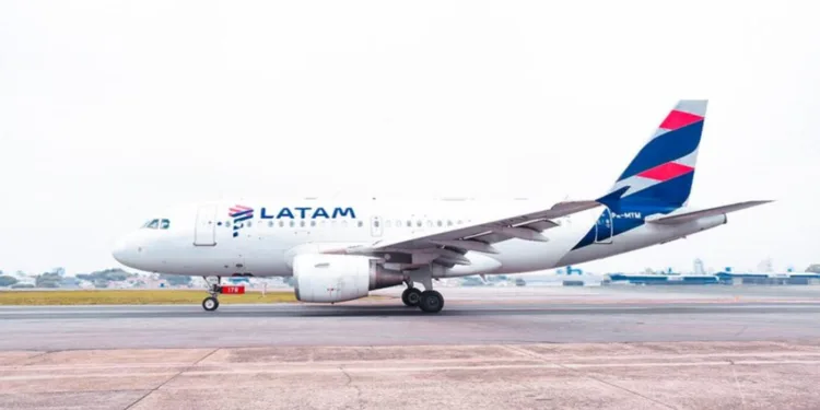 latam-vai-receber-74-novas-aeronaves-da-embraer-a-partir-de-2026