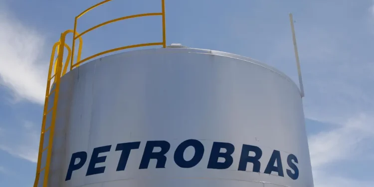 saf:-petrobras-produz-querosene-renovavel-em-escala-industrial
