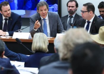 haddad-diz-que-receita-alcancara-os-“verdadeiros-ladroes-da-nacao”