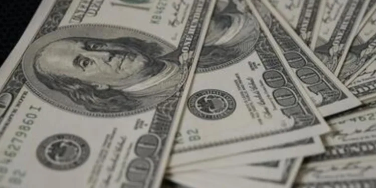 dolar:-moeda-encerra-ultimo-pregao-no-nivel-mais-baixo-dos-ultimos-meses