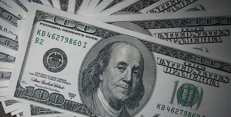 dolar:-moeda-encerra-ultimo-pregao-em-alta