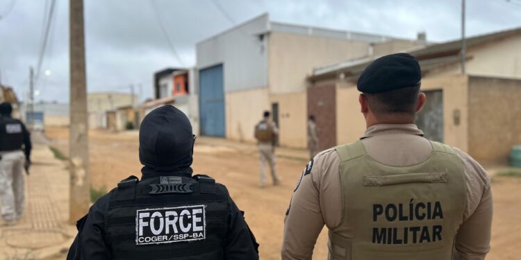 ssp-e-pm-cumprem-mandados-de-busca-e-apreensao-contra-policial-acusado-de-trafico-de-armas
