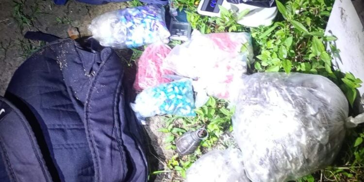 policia-militar-apreende-drogas-e-uma-granada-em-paripe