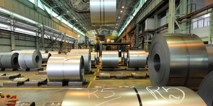 falta-de-confianca-chega-a-27-setores-e-atinge-todos-os-portes-de-empresas-da-industria,-mostra-cni