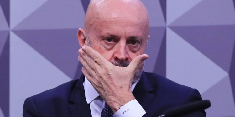 mendonca-vota-para-manter-prisao-de-suspeitos-por-fraude-no-inss