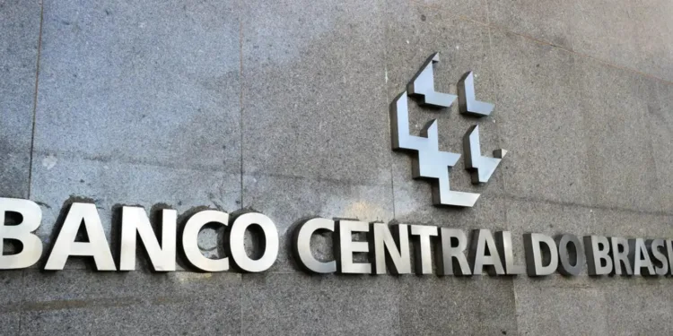 bc-revisa-pib-de-2025-para-2%-e-preve-apenas-1,5%-em-2026