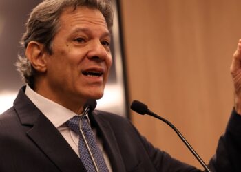 haddad:-atrelar-votacao-da-isencao-do-ir-a-da-anistia-e-loucura