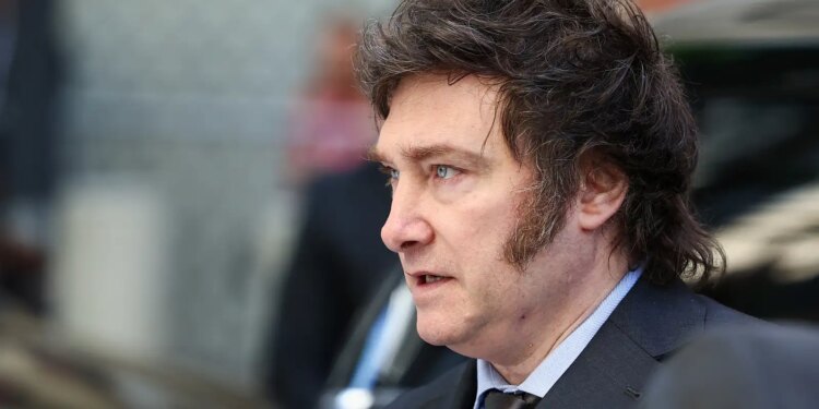 milei-autoriza-entrada-de-militares-dos-eua-na-argentina